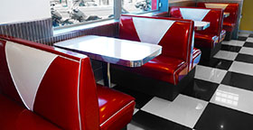 1950s retro diner table and booths R-8150-Back to back double side 4 seat V backrest midcentury 1950s style retro diner booth seating with table set, doubleside red retro 50s diner table and booth seating set M-8150