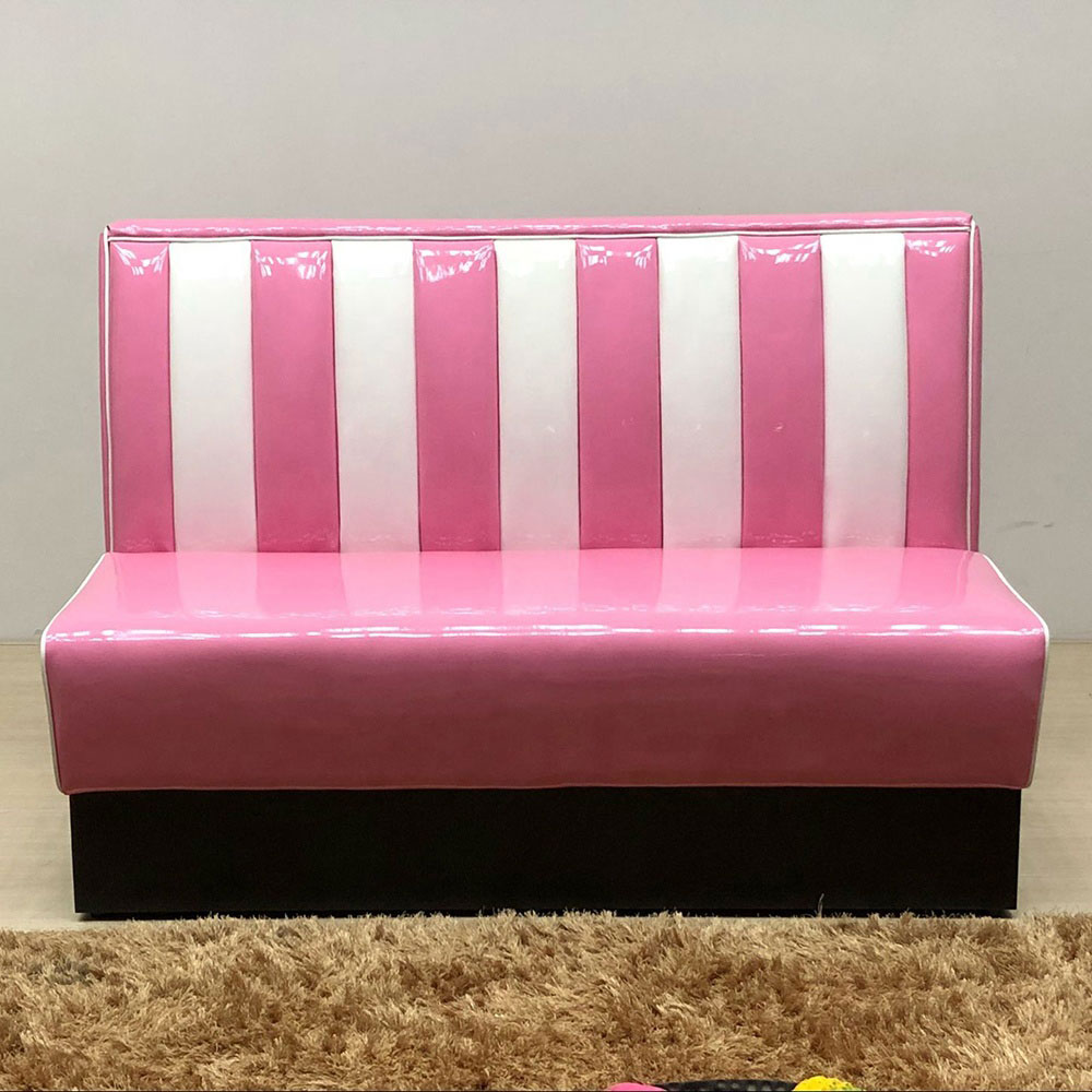 Customize pink color glossy vinyl leather #304 steel mid century retro diner bar chairs, with footer thin seater steel retro club bar stools furniture，American 1950s style retro diner bar stools furniture R-8803