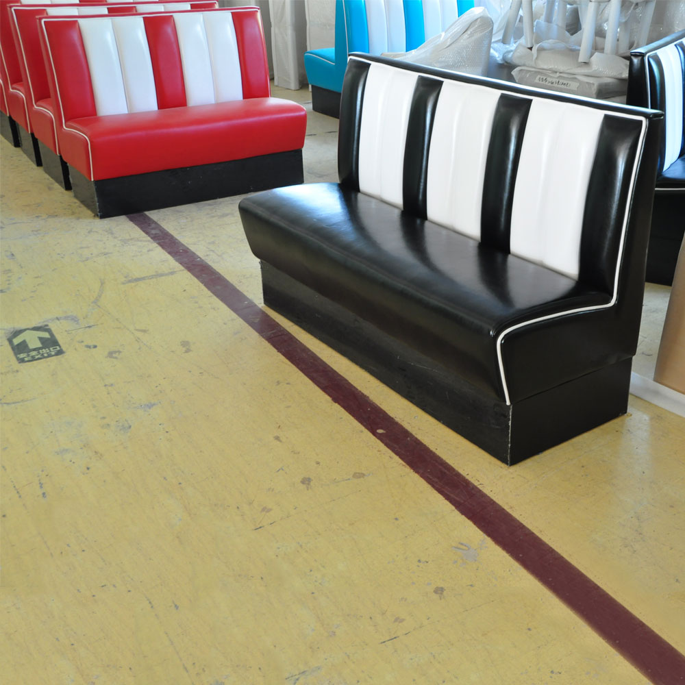 Black PVC leather midcentury fast food american 50s booth couches, 3 seater 59in length stirpe with piping american style 1950s booth couches, American 1950s style retro diner booth seating furniture M-8517